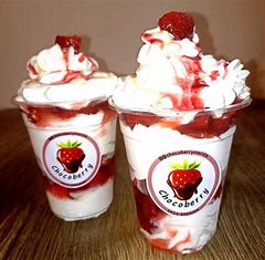 Fresas con crema mediano